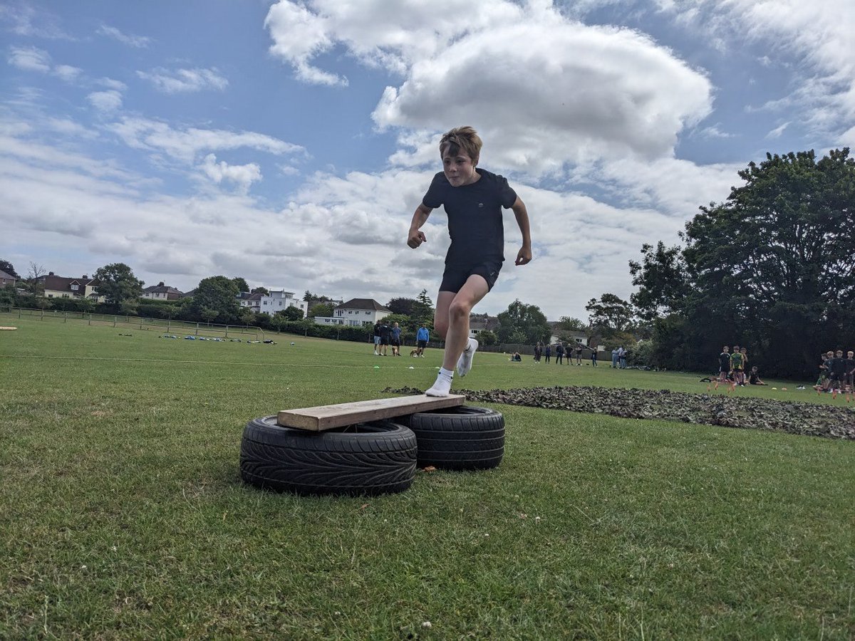 ⭐ Fantastic Morning with Bridgend Ath U12's ⭐ Pre Season!!!

Well done to everyone who took part on our Forces Fitness session, Brilliant effort from all 🥊🥊💪

forcesfitness.co.uk/.../team-stren…

#sports #teambuilding #rugby #netball #cricket  #football