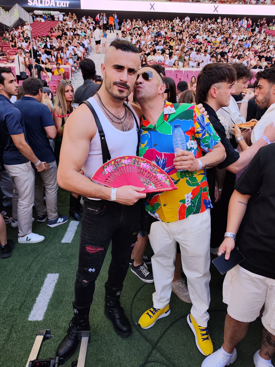 PMartinez_Coach's tweet photo. MIS 2 BESTIAS HUMANAS 😈

@MisterJagger_ &amp; @papigavi

DE LO MEJOR, LO SUPERIOR ❤️🥊

#lvda3 #lavelada #lavelada3 #laveladadelaño3 #civitasmetropolitano #misterjagger #papigavi #PabloMartinezcoach #dreamteam #creadoresdecontenido #youtubers #twitch https://t.co/wjahFaUOuA