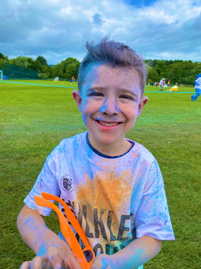 MummyWoodyTwins's tweet image. The best Sunday exercise I’ve ever done #RainbowRun #ColourRush