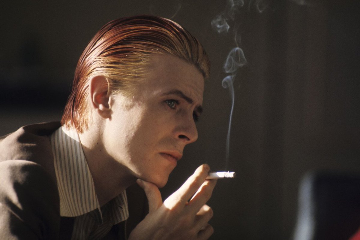 Claudestar2012's tweet photo. #DavidBowie - 1976 https://t.co/s6wh17Ubkt