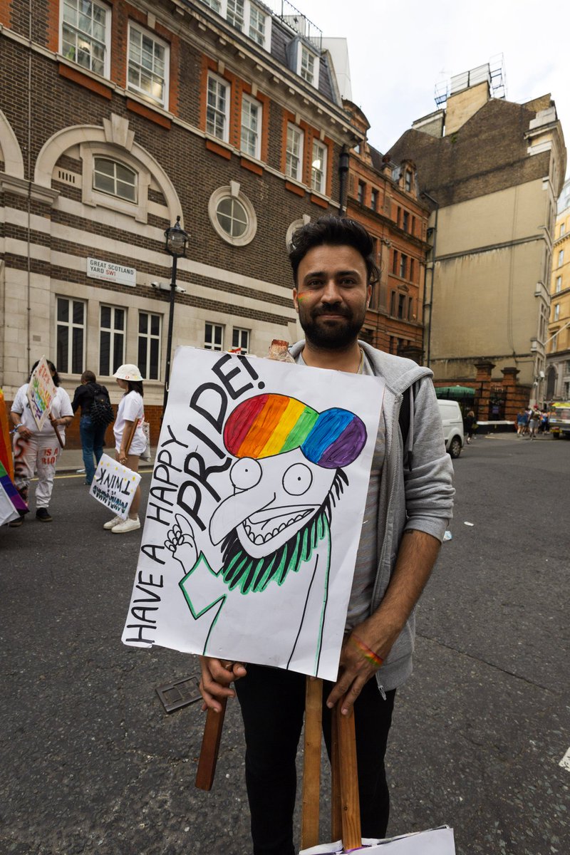 apostateali's tweet photo. Pride in London… https://t.co/xvViwwxK1g