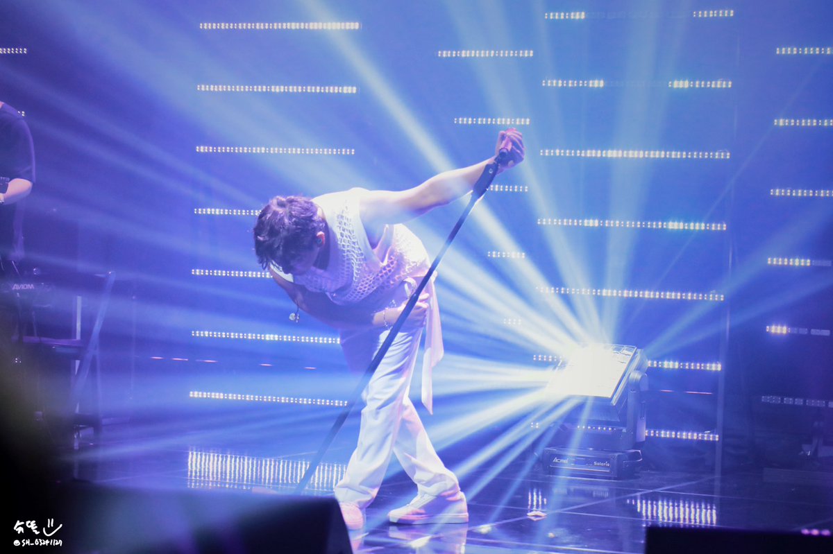 230702 #신화 #이민우 #M #20th_Anniversary_Live #STORY 

그 누구보다 큰 사랑이 
널 꿈속에도 지키고 있으니

넌 아무 걱정 하지마🫶🏻🧡