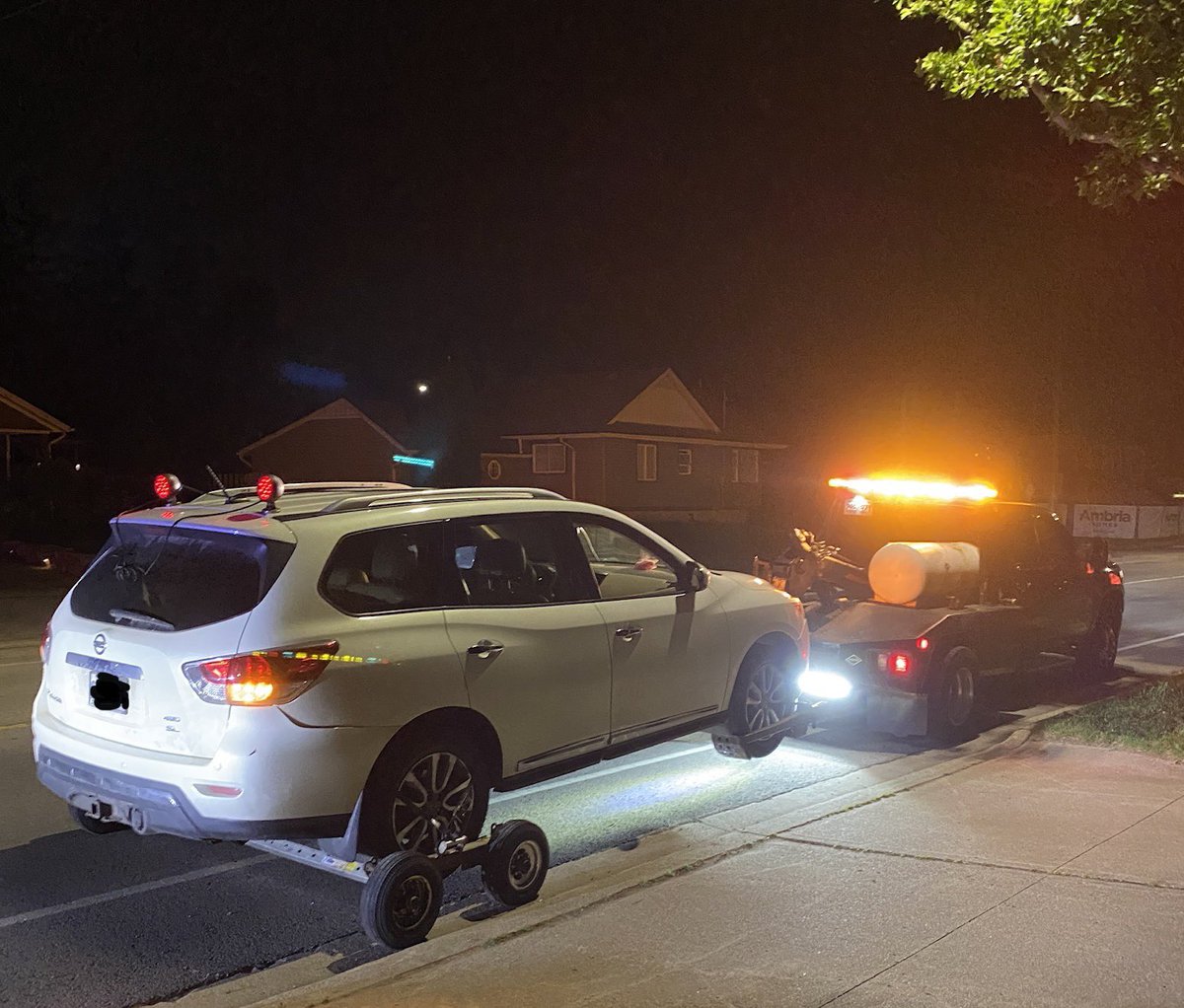 18 year old G2 driver clocked at 111 km/hr in 50 km/hr zone on Glendale Ave passing the Pen Center in @NRPS1District 
Charged with stunting. 30 day ADLS, 14 day vehicle impound. 
Their mom now out her vehicle for 14 days.