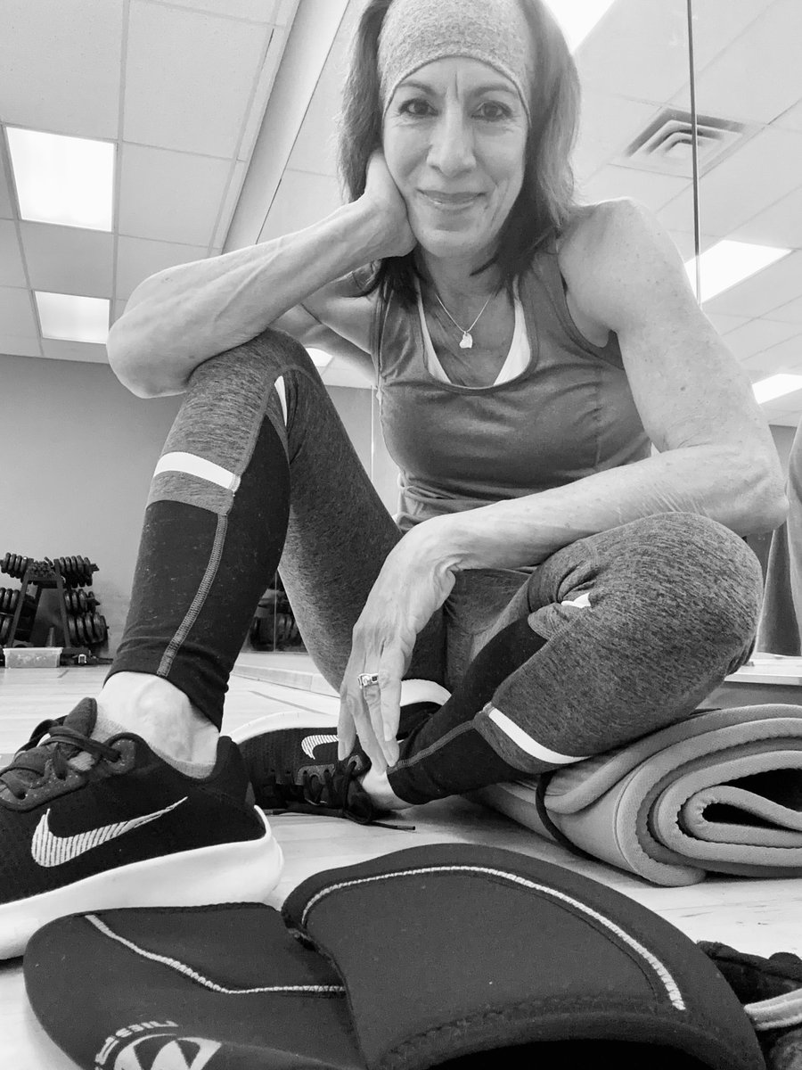 smiland's tweet photo. Tae Bo time!
#taebo #taebotime #taebonation® #billyblanks #taeboaddict #taebofitness #taeboclass #taeboworkout #greenroom #billyblankstaebo #billyblanksofficial1 https://t.co/wJn197S0zF