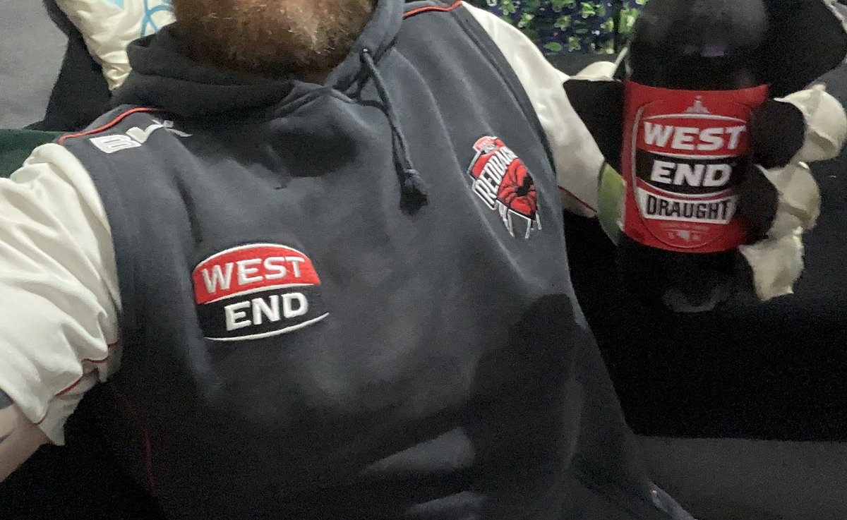 RedbackJim's tweet photo. @Chaddsayers27 #RedbacksOnTheAttack #KezGloves #SponShirtAndVest https://t.co/ChBx4vyBNO