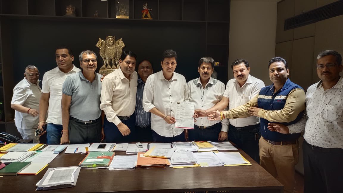 cti4india's tweet photo. माननीय मुख्यमंत्री @ArvindKejriwal जी के निर्देश पर मंत्री @Saurabh_MLAgk जी ने नॉन कंफर्मिंग इंडस्ट्रियल एरिया को विश्वस्तरीय पहचान देने के लिए एक बड़ी पहल की है इसके तहत इन क्षेत्रों का संपूर्ण पुनर्विकास किया जाएगा. इससे दिल्ली की अर्थव्यवस्था को रफ्तार मिलेगी @brijeshgoyalaap https://t.co/w0bNAGAG7I