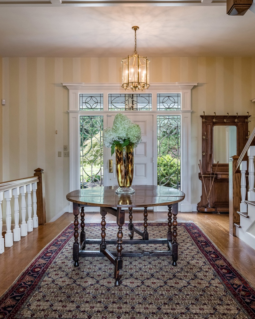 wpsir's tweet image. Introducing The Marsh House, a remarkable waterfront estate located at 1 Neck Road. 

Learn more via the link below.
wpsir.co/1NeckRoad
⁠⁠
#WPSIRListings #WPSIROldLyme #WPSIRTheShoreline #BeyondTheCity #WPSIR #SothebysRealty #TheShoreline