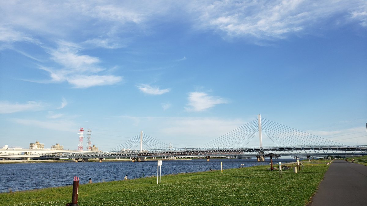 今週は
木曜10.4k
土曜5.3k
日曜15k
5月120k、6月105kと暑さにかまけてランも滞り気味です😱
しかし今月は出だしの２日で20k稼げたので少し盛り返したいですね☺️
あと、10月の東京レガシーハーフ、当たりました✨MGCと同日開催、楽しみです～