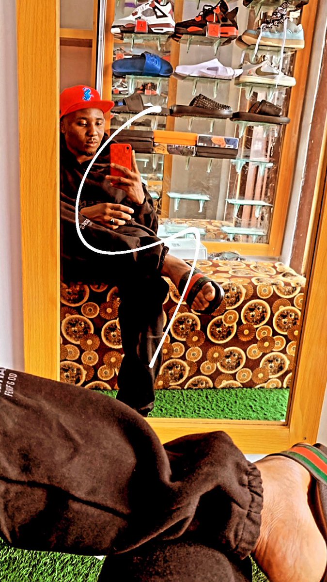Arhmard_'s tweet photo. Single and searching 📛 https://t.co/f6qyjiUf2G