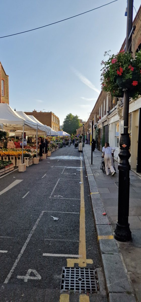 AbdalUllah's tweet photo. Fab Sunday,
Early morning visit Colombia Road Flower Market, followed by our first #Wapping Community 5k run Fantastic turnout from local residents & young people
Finished with a quick tour of @MPSonthewater Wapping River police station. Thank you
#weloveWapping #weareWapping https://t.co/BizfcaYtqY