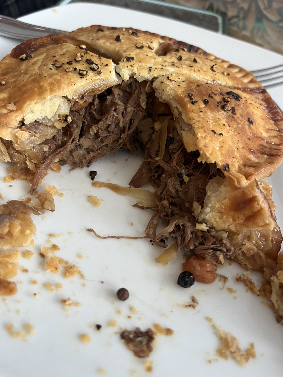 TWilsonOttawa's tweet photo. He made me a dozen venison back strap peppercorn meat pies and they’re absolutely delicious 😋 ❤️🦌 tender and savoury with homemade crust 🇨🇦🍽️ #Hunt #Eat #SelfSourced #organic #JustHunt #Canadian #OntarioBuck https://t.co/dI7a7kit2U