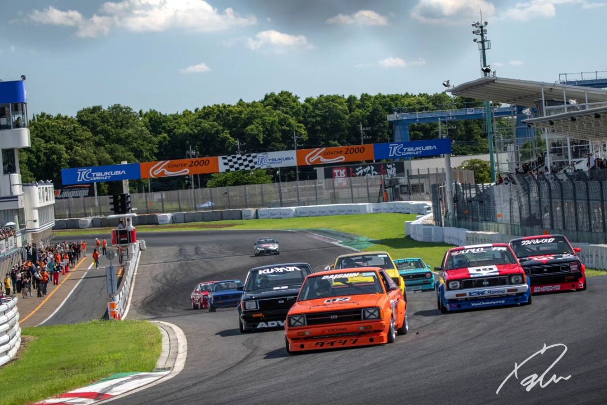 SobuYoshikazu's tweet photo. TS CUP Minor Touring in TC2000 

予選2位
決勝1位

荒れたレースになりましたが、初優勝することが出来ました！
マスター、みんなで頑張ったよ😊
応援、サポートありがとうございました👍

#ガレージヒタチ
#jcca #tscup #tsサニー #b310 
#筑波サーキット #tc2000 
#やましんphoto https://t.co/dp4tIaa9se