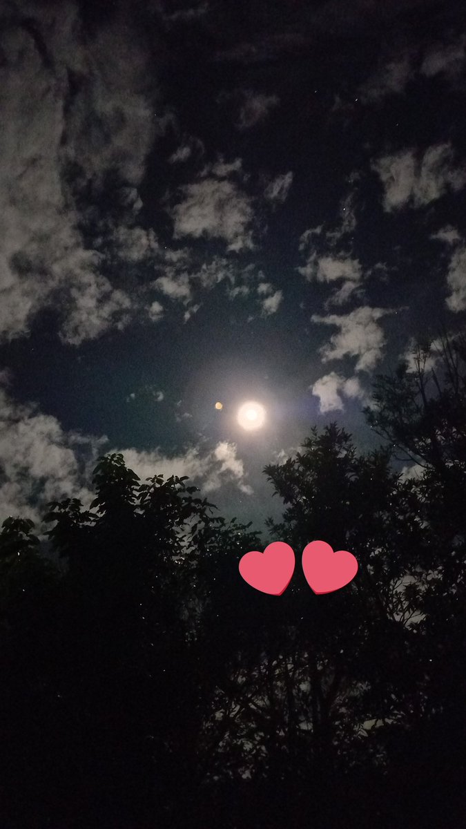 1612Rewa's tweet image. I need Samsung Galaxy S23 😭😭😭 Yoongi apa ga mau ngasi nih 😭😭😭 

#langit #bulan