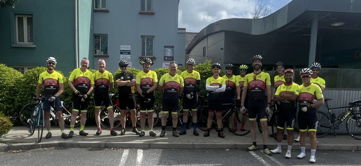 Two group’s pictured in Drimoleague this morning. Battled strong head winds on the way out but wind behind us on the way home.  💨💨🚴🚴