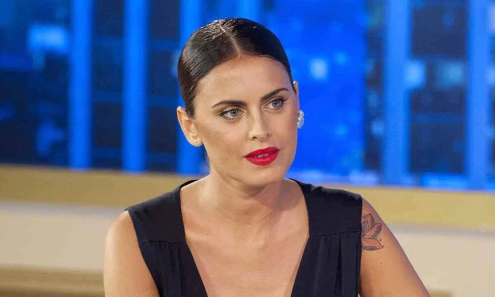 labrujula24's tweet image. Preocupación por la salud de Silvina Luna: volvieron a intubarla #Espectáculos #estadodesalud #internada #preocupación #silvinaluna  labrujula24.com/notas/2023/07/…