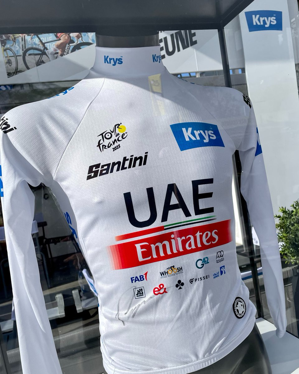 opticiens_krys's tweet image. Vous aussi vous rêvez d'avoir un #MaillotBlancKrys🤍 dans votre vitrine ? C'est possible !
Pour cela, tentez de gagner🎁 la tunique du meilleur jeune 👶 en répondant à la question suivante : Qui a été le premier lauréat du classement des jeunes sur @LeTour ?🍀