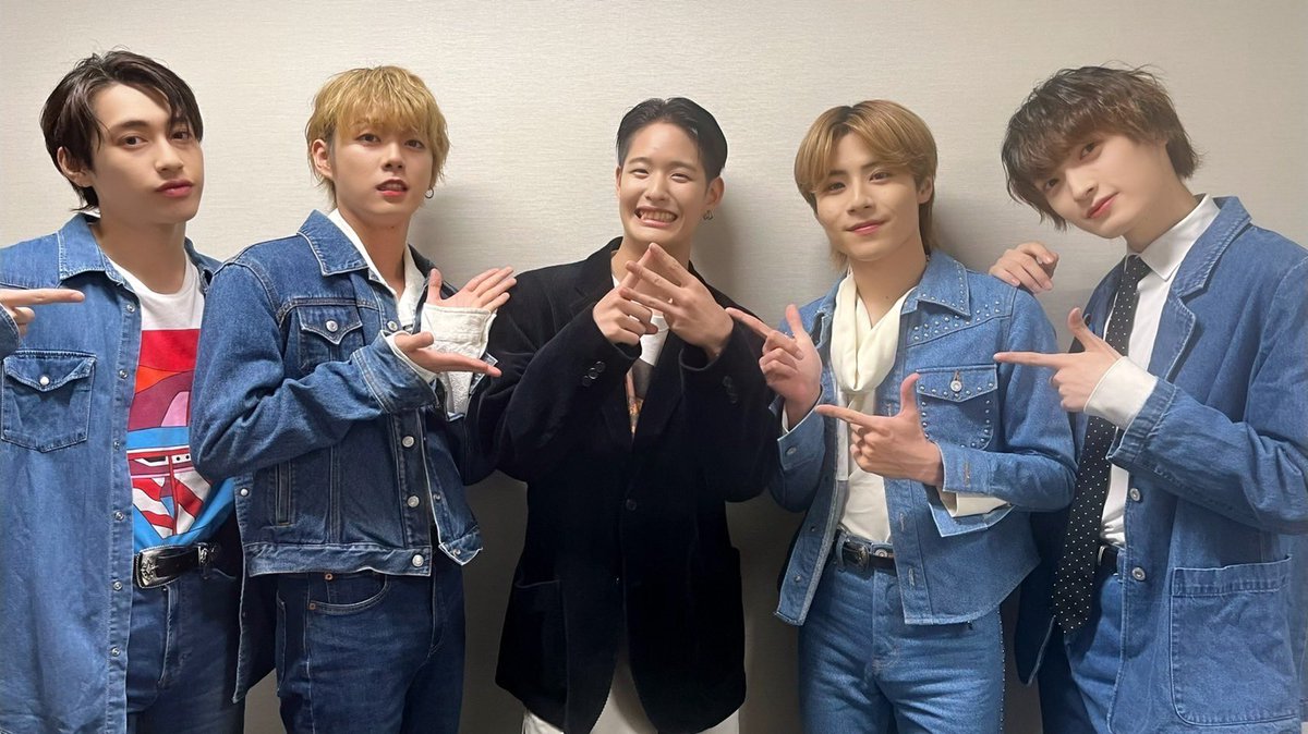 BXW_official's tweet photo. ＼🎤Thank You🎤／

本日はMAG FESにお越しくださった皆様ありがとうございました‼️

大きなステージでのパフォーマンスに
久しぶりの衣装👕楽しめましたか❓

次回は7月6日FREELIVE3rdでお待ちしております🙇🏻‍♂️

#BXW #ビエク https://t.co/HZzudFG4rD