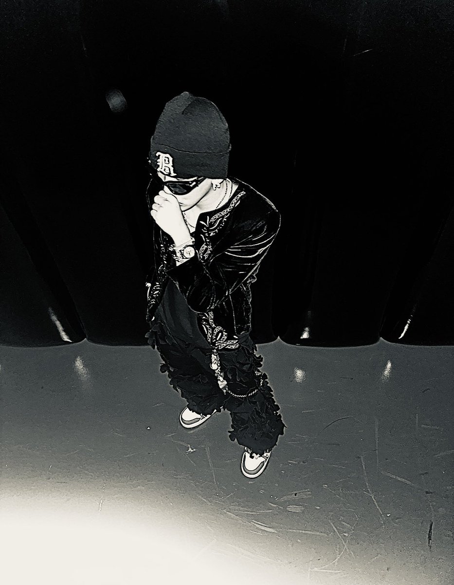 treasuremembers's tweet image. 트메야 지난 한주 잘 보내셨는가요ㅜㅜ 나 못갔어가지고 미안해요ㅜㅜㅜㅠㅠㅠ그리고 다들 주말도 잘 쉬었어요? 자고있는 트메도있겠지🥹다들 이번한주는 내가 주던 힘보다 더 배로 줄게요 다들 새로운 한주도 파이팅!!💜🔥💜🔥T5도 파이팅😎(아이 T5 뮤비 세트 레전드🥶)
#최현석 #CHOIHYUNSUK