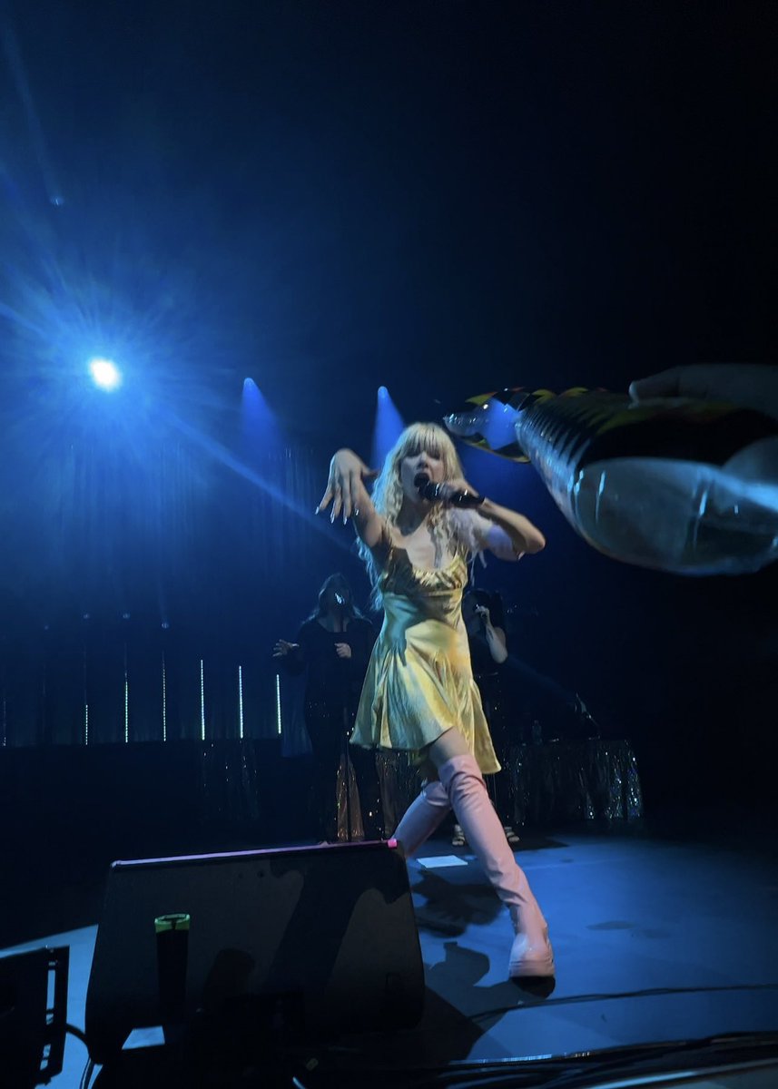 thegeekmechanic's tweet photo. Mission accomplished again mga ka - Iglesia Ni Carly (INC) Japan Chapter. This time, for the Carly Rae Jepsen: So Nice Tour - Kanazawa.
#CarlyRaeJepsen #sonicetour #kanazawa https://t.co/YWIq9mKFdu