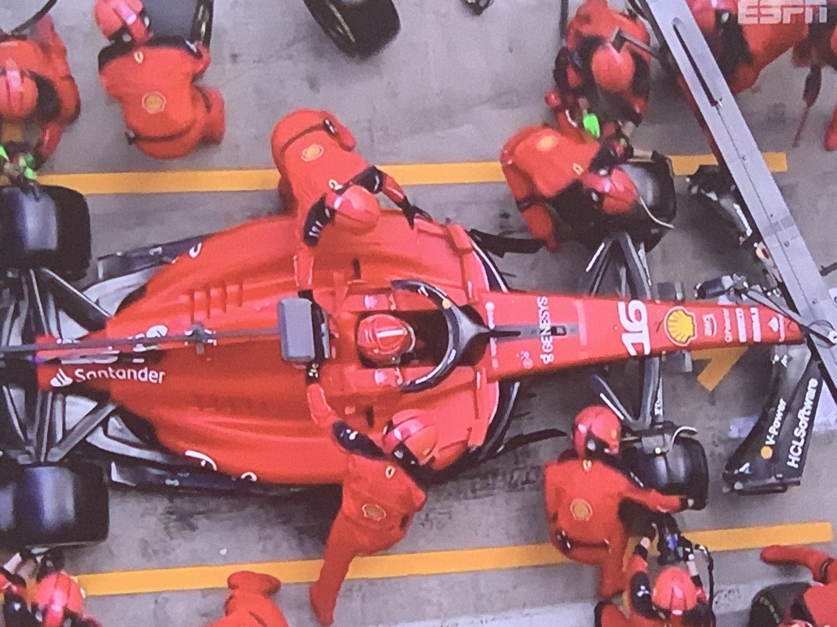 margaretojalvo's tweet photo. #virtualsafetycar  y aprovechan para ir a pits #AustrianGP #F1 las Ferrari lento cambio de ruedas #sainz  cae a sexto  lugar #mal #Bad @aldiaconmariac @RImpaglione pics #MO #ESPN @STARPremiumLA https://t.co/l78ts9Nq9v