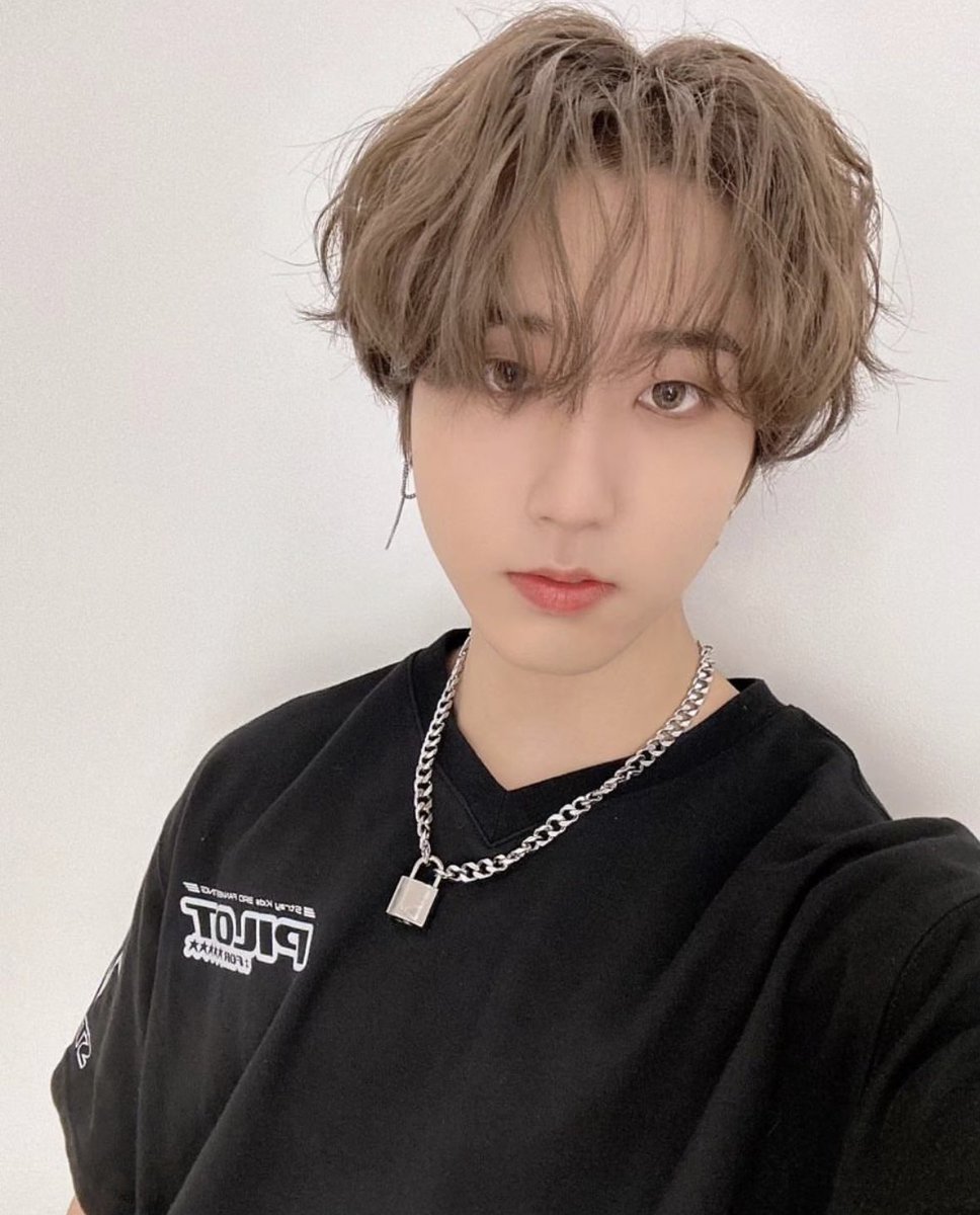 Hanjisung_japan's tweet photo. HAN Instagram投稿

🐿️ファンミーティングとても楽しかった‼︎

#HAN #한 #ハン #ハンジソン #한지성
#HANJISUNG https://t.co/nHqOB6GEtg