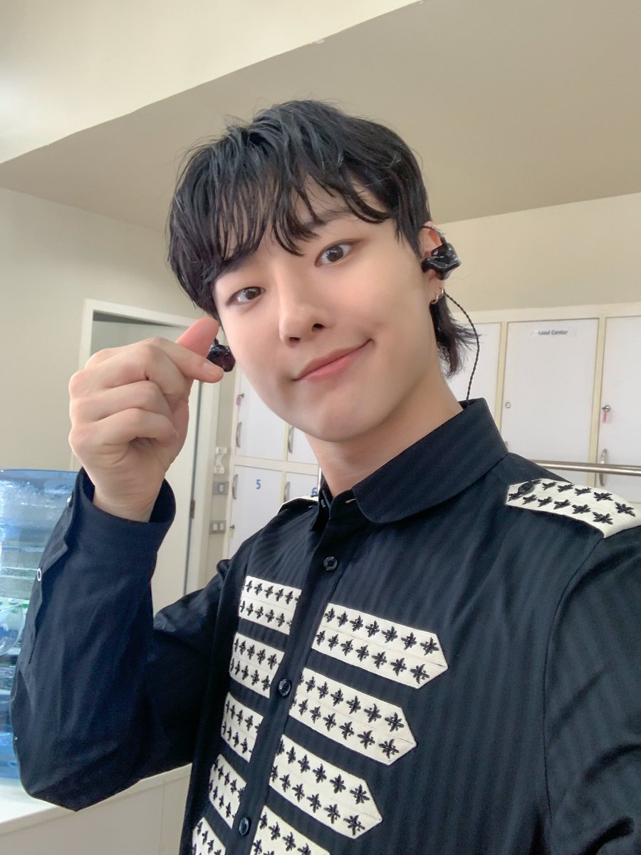 c_woodzofficial's tweet photo. [📷] 
230702
2023 WOODZ World Tour [OO-LI] in Bangkok

#WOODZ #우즈 #OO_LI 
#OO_LI_PROJECT 
#우리_프로젝트 https://t.co/1swbCJvS5y