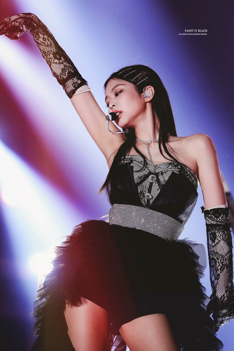 viraltakes's tweet photo. BLACKPINK's Jennie will reportedly be performing her hit single 'SOLO' once again today at BST Hyde Park, after years. https://t.co/naleRgqq8e