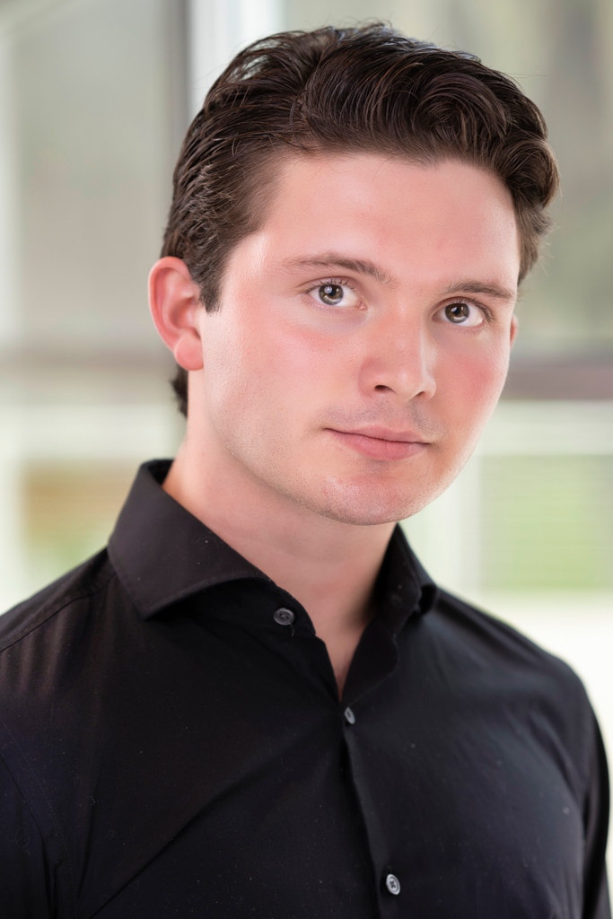 Help us wish Company Dancer🎈 Nathan Rowell a happy birthday today!