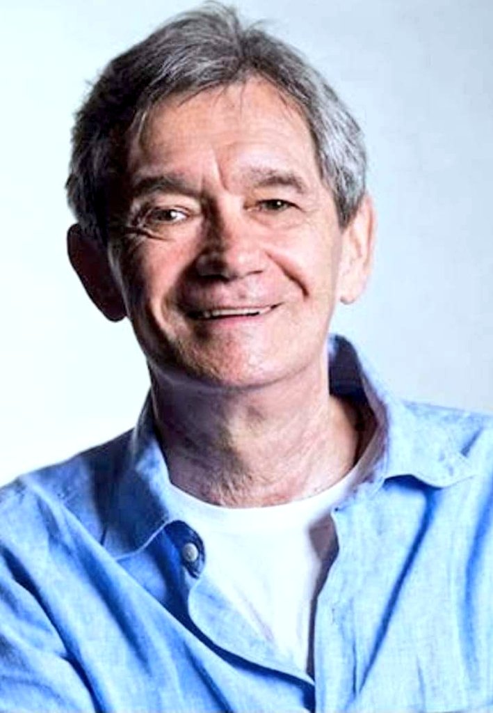 _kinem_aliel's tweet photo. Parabéns Serginho Groisman, #73anos!🎂🎈🎊
#AltasHoras 
@oserginho https://t.co/nR793tsmMP