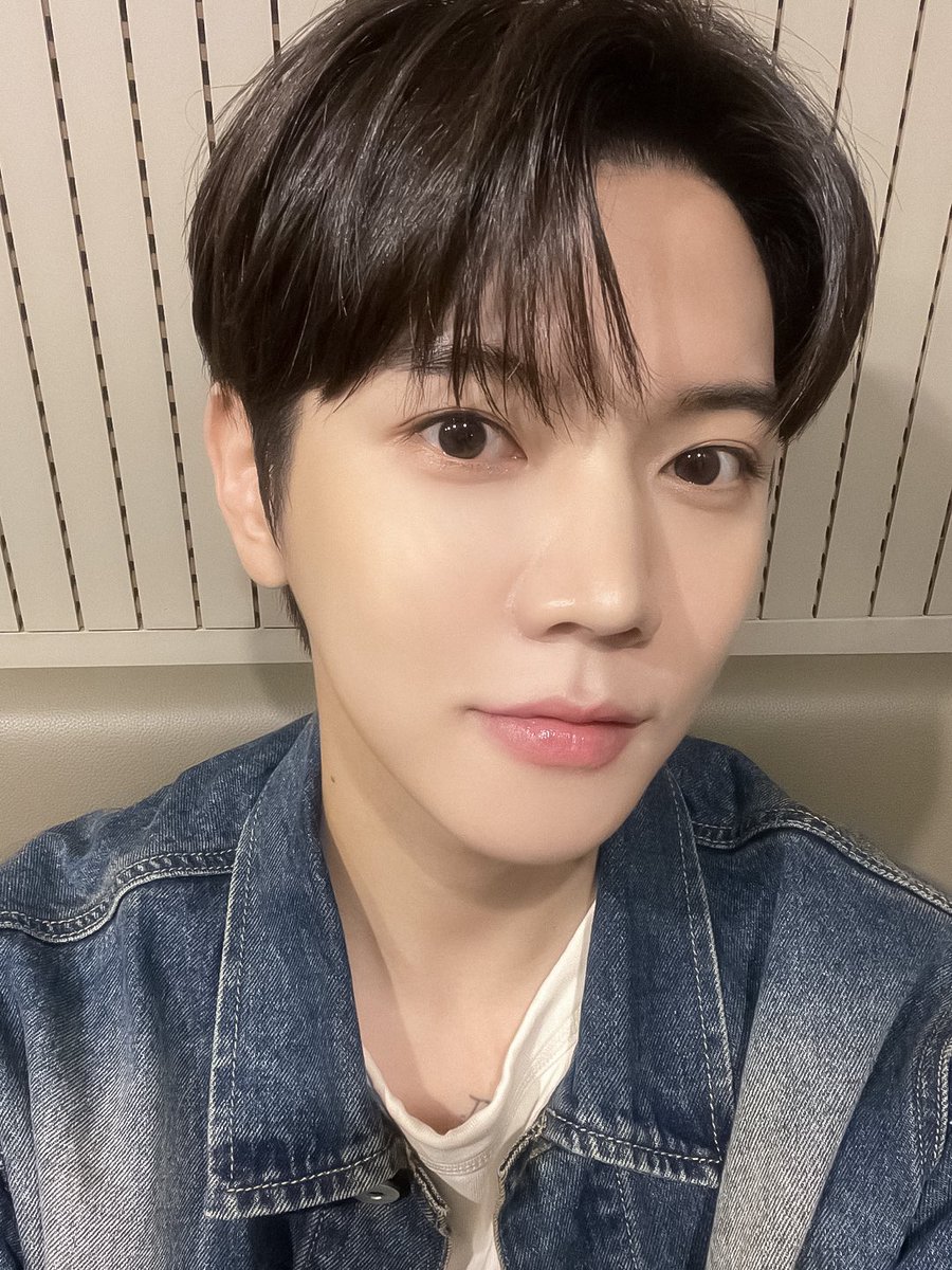REN_BPM's tweet photo. [#렌] 📸

230702 팬사인회 완료✨

기적들 사랑 가득 받아 마음 든든한 하루였습니다🥰 우리 앞으로도 오래오래 함께 행복해요🍀

#REN #최민기 #CHOIMINGI #Rendezvous https://t.co/YoJMwBSBEY