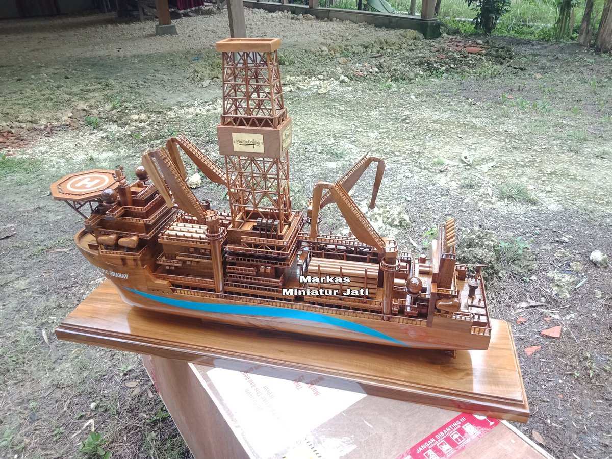 Alhamdhulillah 🙏
Replica Drillship "PASIVIC SARAV" landed safely and safely in the State of Texas - The United States.
Grobogan, Central Java - Indonesia.
International Teak Replica Artists.