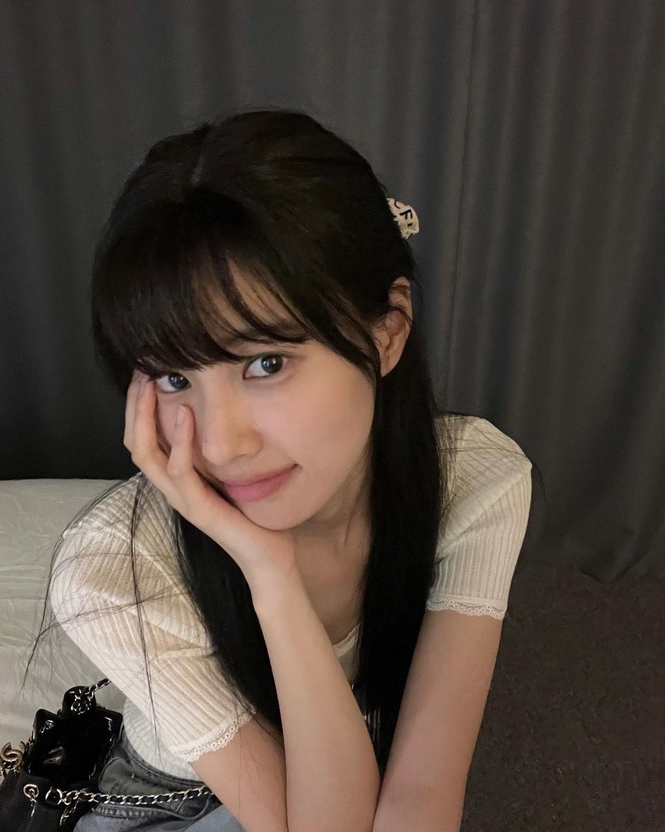 onme_hyewon's tweet photo. 앞머리 강혜원 너무 좋은데 어떡하죱 https://t.co/opAlN9DfOA