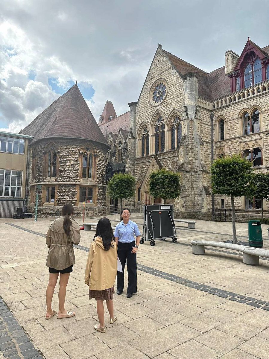 London schools for girls, which are worth a visit