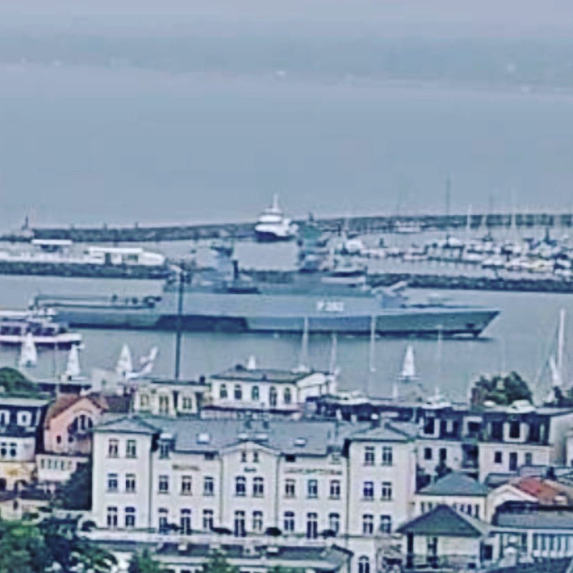 WarshipCam's tweet photo. German Navy Braunschweig-class corvette FGS Erfurt (F262) coming into Rostock, Germany - July 1, 2023 #FGSErfurt #f262
SRC: webcam https://t.co/qjEgK46ijP
