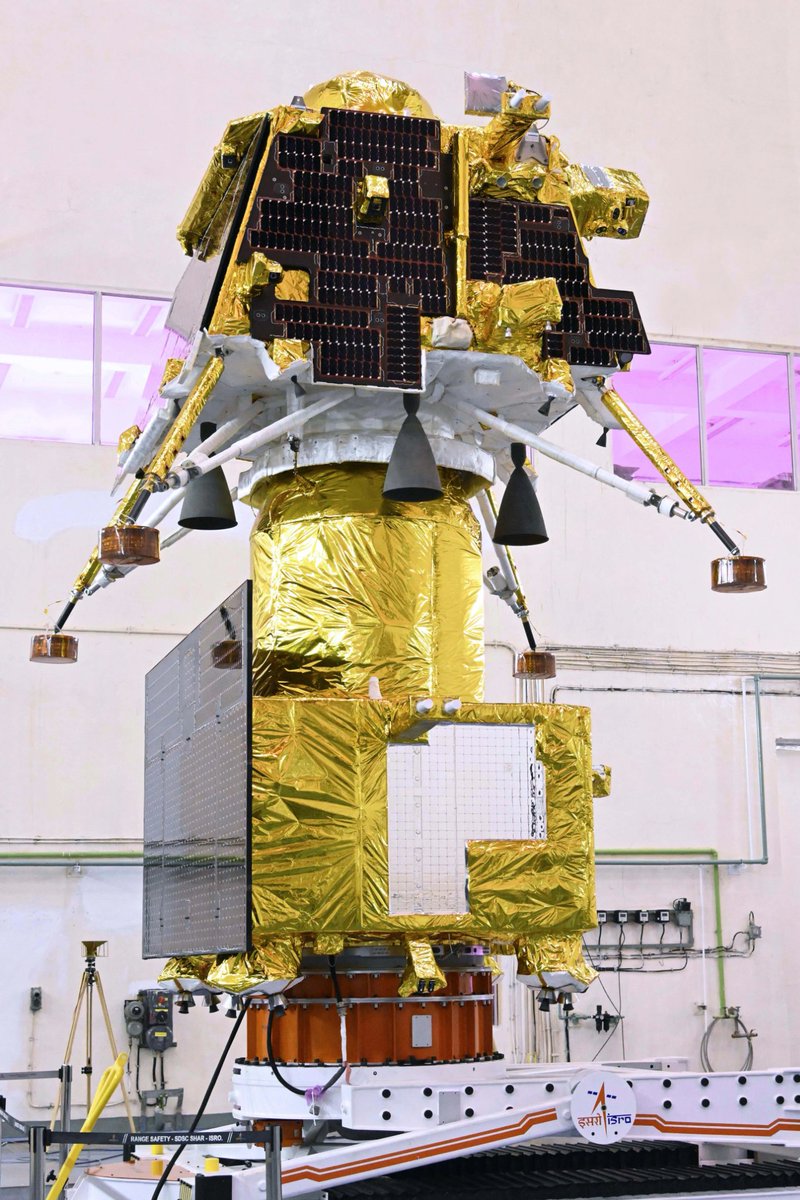 Aniket_lyf's tweet photo. 🚀 Chandrayaan-3: India's Next Lunar Mission 🌕

Exciting times ahead as India gears up for Chandrayaan-3! 🌟

#Chandrayaan3 #SpaceExploration #ISRO #LunarMissions #india https://t.co/jQmMiQiwSD