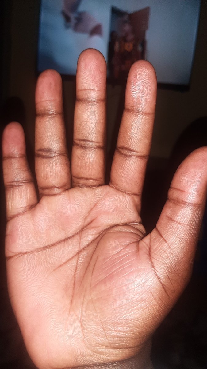 AAwour's tweet photo. @Makiadi_ Jomba soma hii https://t.co/VmCsJi68MD