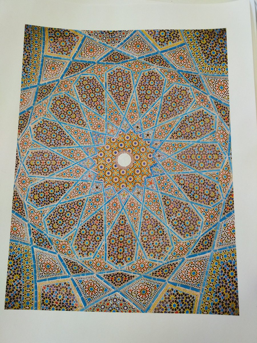 Pierre_Tranche's tweet photo. A number of years ago my colleagues and I had the opportunity to explore the intersection of Islamic art and mathematics. I discovered that circles are the underpinning element.
#Mathphoto23 #Mathinme #Mathsenmoi https://t.co/RdsnEAqW0S