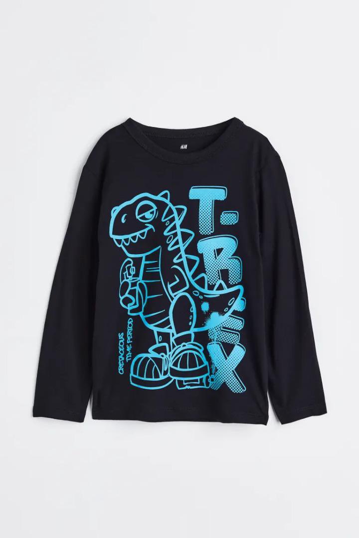 The_Estoreug's tweet photo. Discover the canvas of childhood imagination! Our store is proud to showcase the coolest kids' t-shirts with stunning artwork that sparks creativity and makes hearts smile. Shop now and let your little ones wear art on their sleeves! #KidsFashion #ArtisticApparel https://t.co/yM2tPYqA8C