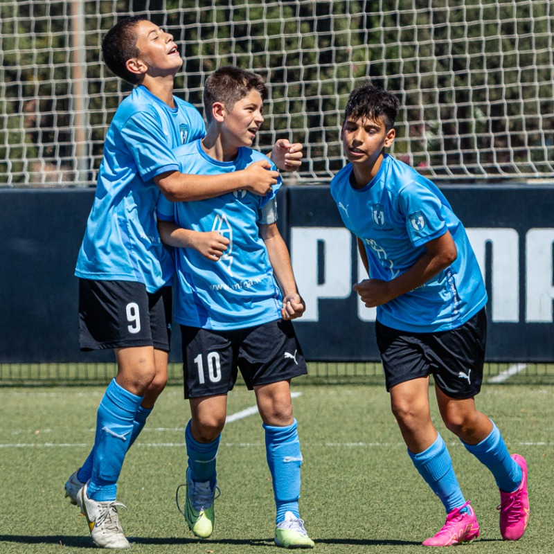 Academia_VCF's tweet photo. ๐ ๐๐ ๐ฉ๐๐ ๐๐ฐ๐ฎ๐ฑ๐ฒ๐บ๐ ๐ช๐ผ๐ฟ๐น๐ฑ ๐๐๐ฝ
๐ Una Gran ๐๐๐ก๐๐ llena de emociones
๐ Victoria 3โฃ-2โฃ de la Polisportiva Bruinese ๐ฎ๐น sobre VCF Camps Holland & Belgium ๐ณ๐ฑ๐ง๐ช
#VCFWorldCup #ADNVCF