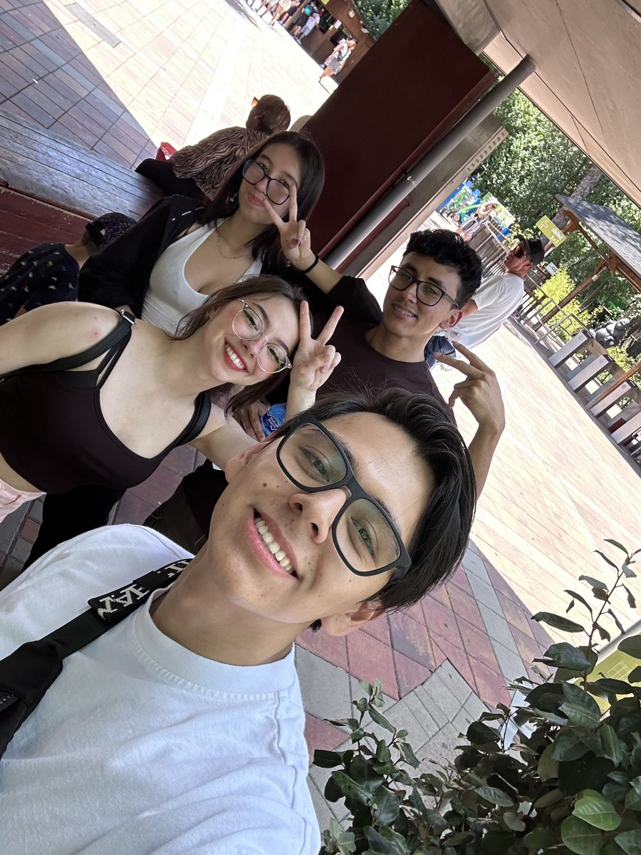 Mictia00's tweet photo. IRL EN EL ZOO DE MADRID :D https://t.co/Wzw04UfusC ✨ https://t.co/orYzPUwmVC
