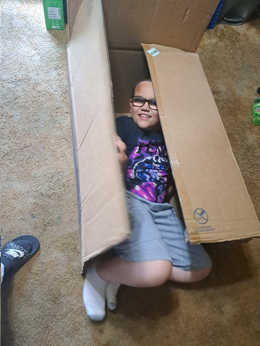ThatcherHope's tweet photo. @JuicyJuiceUSA Being silly in his "box fort" #JJSummerFunSweeps https://t.co/IAJ4GR1A0u