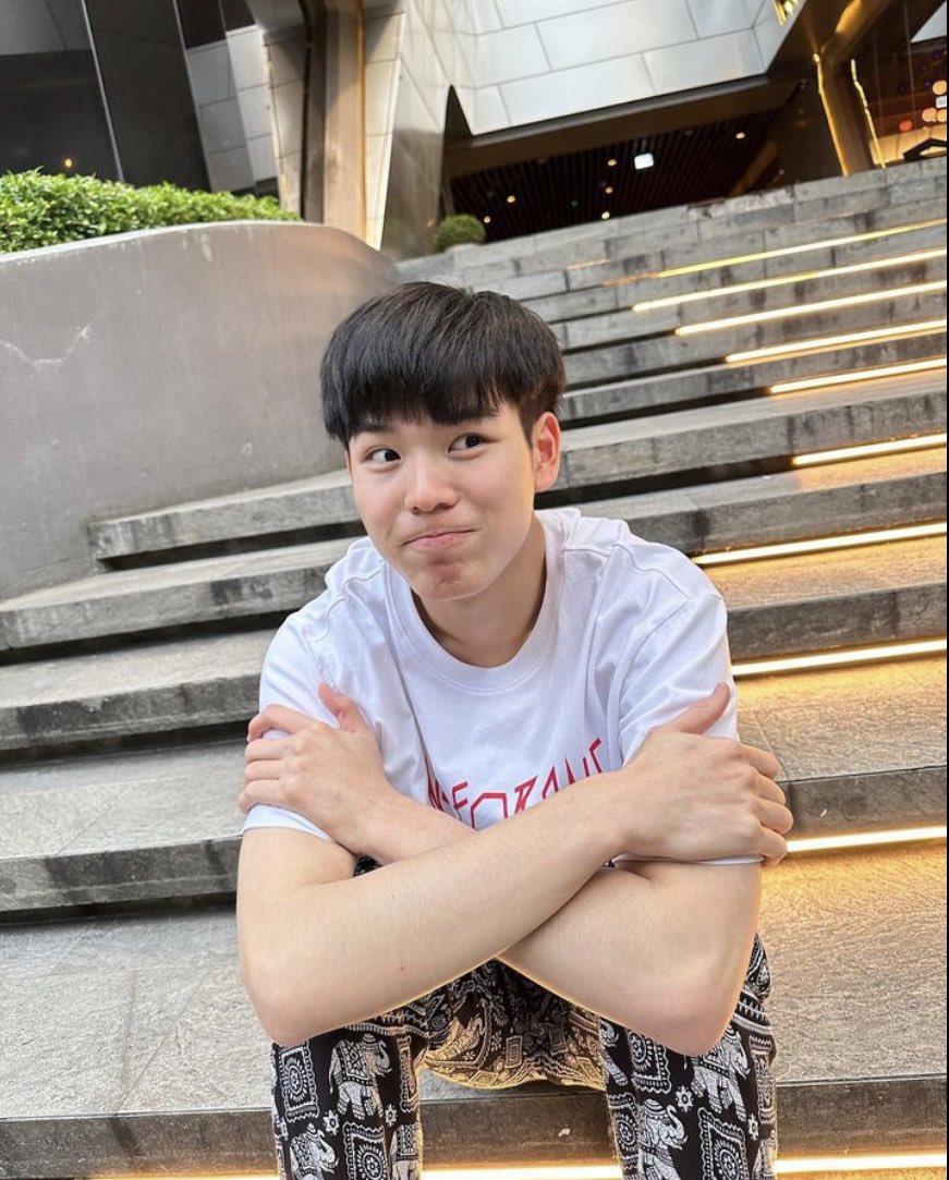 อันนี้คือ พี่มหาลัย กับ น้องประถม ป่ะแก 🤣🤣🤭 
<a href="/nichameen8/">Meen Nichakoon</a> <a href="/PKrittanun/">ping_krittanun</a>