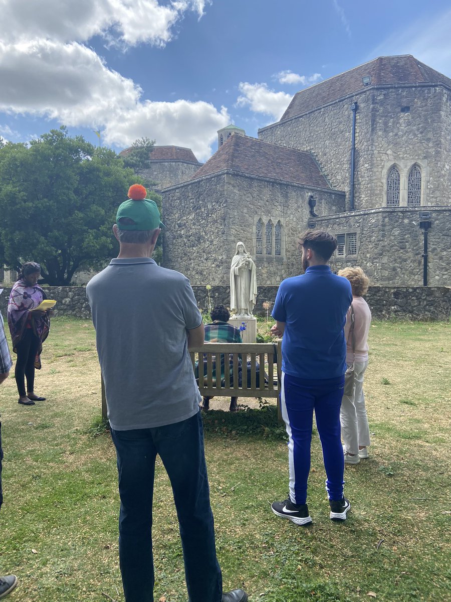 LivingFully_Net's tweet image. Praying to Rosary in the Rosary Garden 🪴 🌺 
#valueability #edithstein #london #uk #aylesford #kent #workshop #conference #june #july #kairos #value #rosary #garden #flowers #prayer