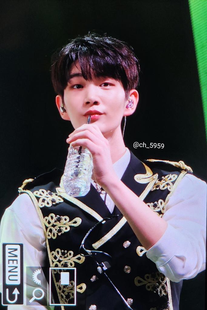 CH_5959's tweet photo. 230702 팬미팅 preview

왕자님 물 드십니다. 집중해주세요.

#주창욱 #창욱 #드리핀 #DRIPPIN https://t.co/SvIo6CEotl