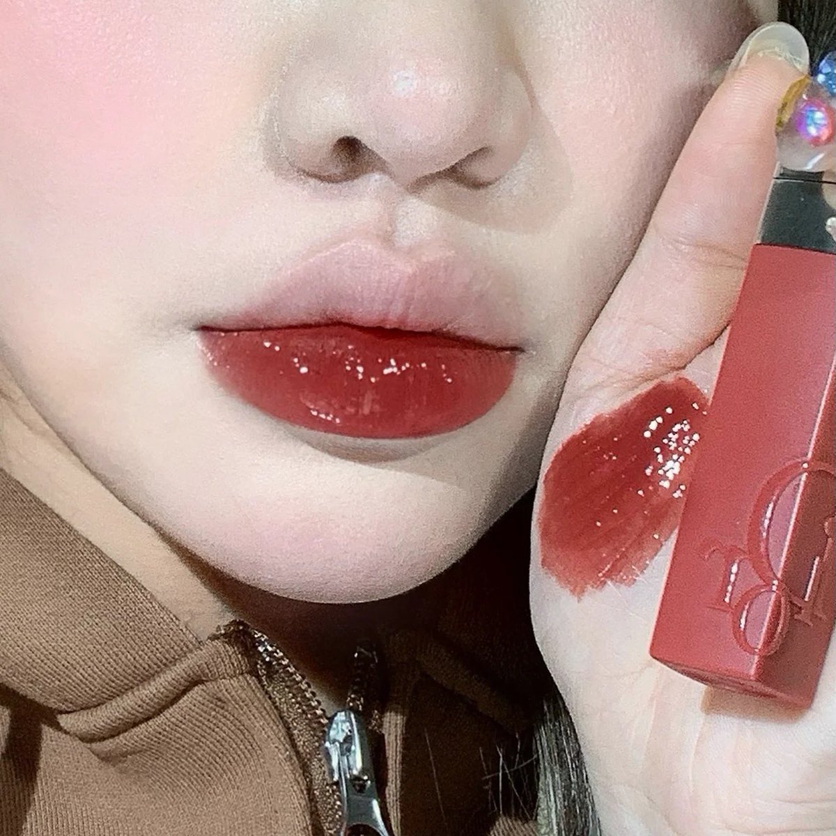 Lypsyy's tweet photo. สี 541 ก็ 790.- ค่ะ
สีนี้ฮิตมากกก🥰 https://t.co/Lq1kgeUR6k