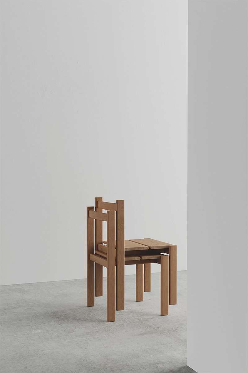 ApocalypticDong's tweet photo. sergio enríquez crafts stackable 'alto chair' from single plank of wood #design? #DesignEvent #academicevents #GearUpForEiE #OnlyOneEarth #WorldOzoneDay  
Original: designboom https://t.co/uoBz7uojSv