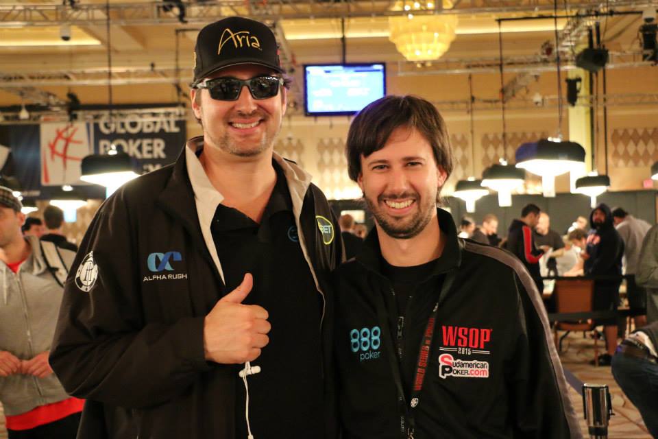 santijota8's tweet image. ¡Congrats @phil_hellmuth! 🐐

Recuerdo cuando lo conocí en la #WSOP2015 y se puso a cantar &quot;Don&apos;t Cry For Me Argentina&quot; cuando vió de donde era. Podrá enojarse un poco, pero fuera de las mesas es súper amable y considerado con la prensa. Nunca le dice que no a una foto.