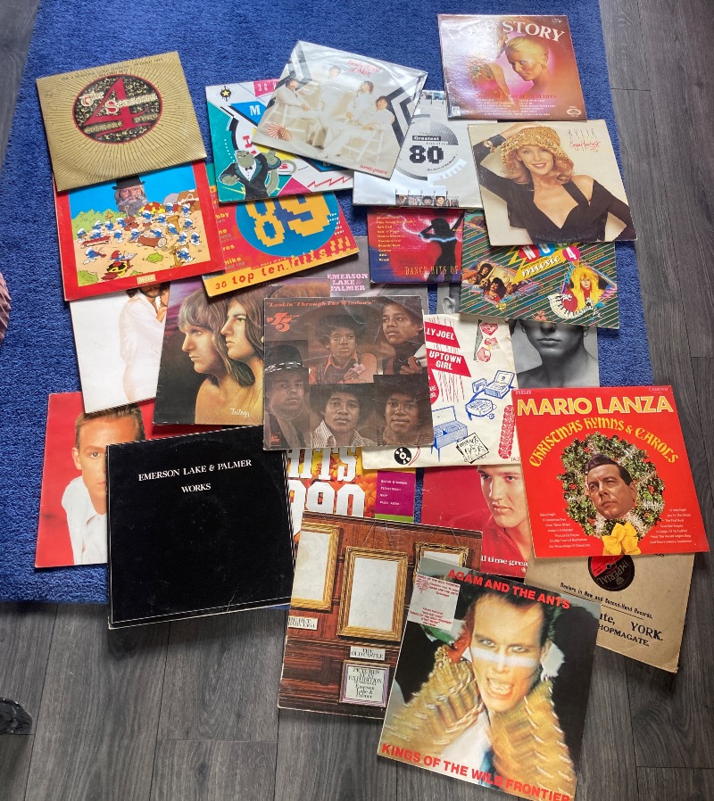 OFFERED: Random Selection of Vinyl LPs (Firgrove OL16) ilovefreegle.org/message/100535…