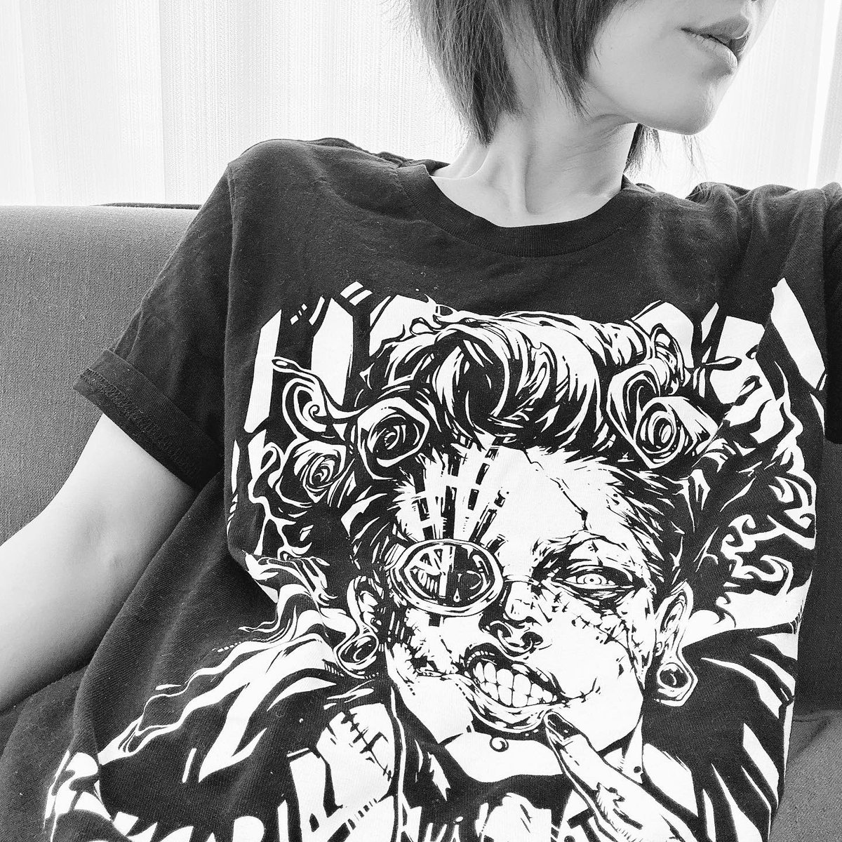 evimisa1's tweet photo. 暑いのはつらいけど
お気に入りTシャツがたくさん着られるね https://t.co/sdUdTuQtwR