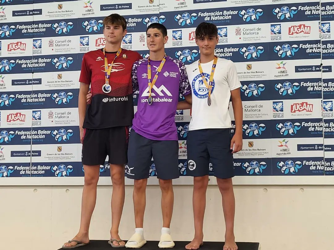 CNIBIZA's tweet photo. 🥉Violeta Cubero Bronce Júnior 200 Espalda
🥉Adriana Esteban Bronce Júnior 100 Libres
¡Enhorabuena a tod@s!
Seguimos esta tarde...
#cneivissa #natación
#ctobalear
@ajeivissa
@Consell_Eivissa
@esportsIB
@fbnatacion https://t.co/TIKVto6vSG